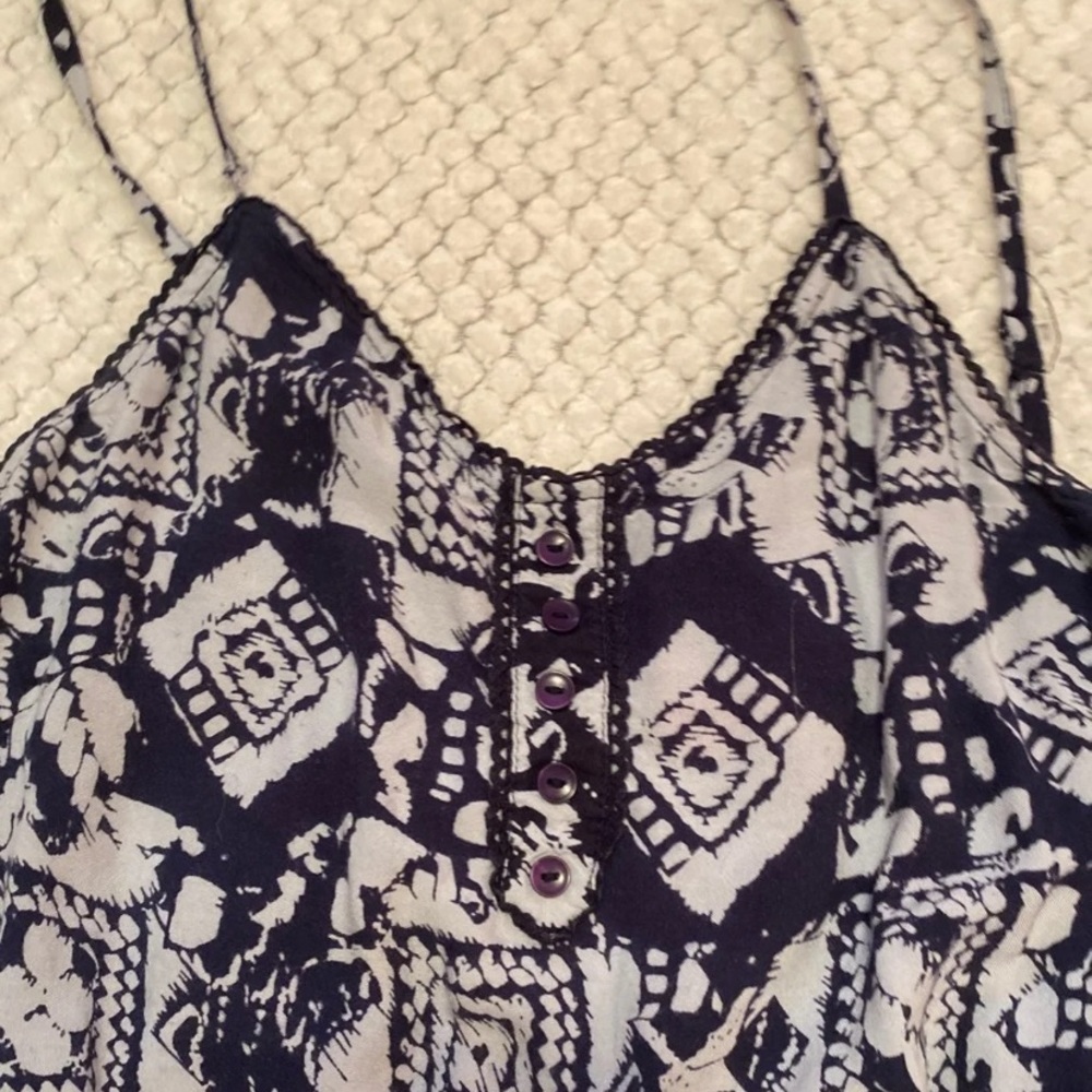 Romper - Picture 2 of 4